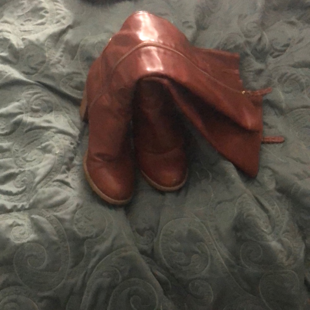 Brown boots size 9